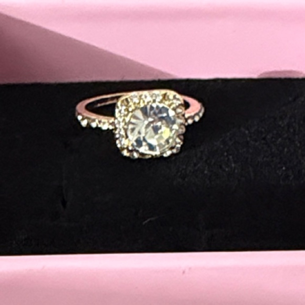 Gold Tone Halo Solitaire Ring with Clear Center Stone Size 7